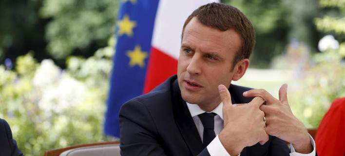 Χολή Γερμανών για Μακρόν στην Αθήνα… Ονειροπαρμένος, κιτς, που θέλει να πάρει τα ηνία από τους μπακάληδες.